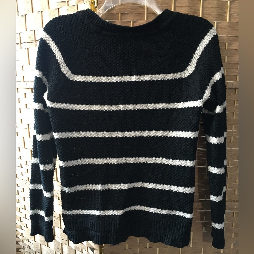 Old Navy Woman’s Small Sweater - Picture 2 of 3